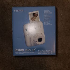 FujiFilm Instax Mini 12 Camera
